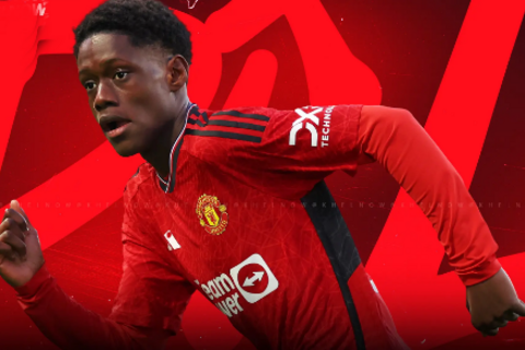 Man United tưởng thưởng 'thần đồng' tuổi teen