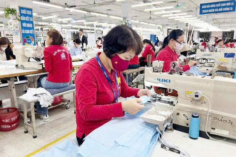 Ngành dệt may Việt Nam: “Xanh hóa” để khẳng định vị thế