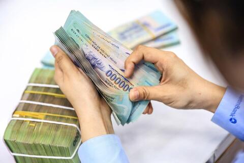 Gỡ "phanh" tín dụng, mở cuộc đua bình đẳng cho các ngân hàng