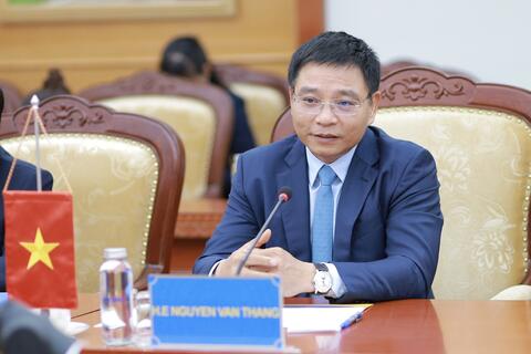 Bộ Tài chính và FTSE Russell tăng cường đối thoại, thúc đẩy nâng hạng thị trường chứng khoán