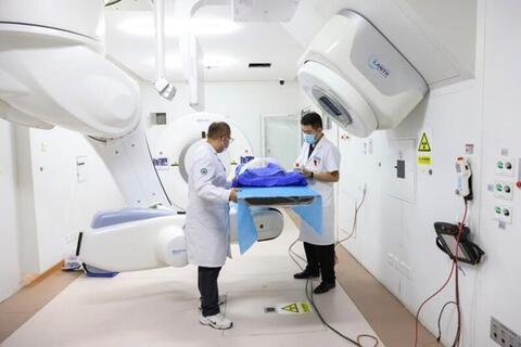 Phương pháp điều trị ung thư máu mới ở Trung Quốc gây nhiều bất ngờ