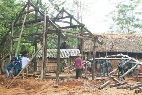 Ngành Tài chính tích cực chung tay xóa nhà tạm, nhà dột nát trong cả nước