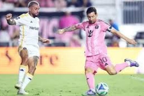 Messi lập thêm kỷ lục ấn tượng