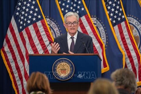 Fed hạ lãi suất lần đầu trong năm 2025