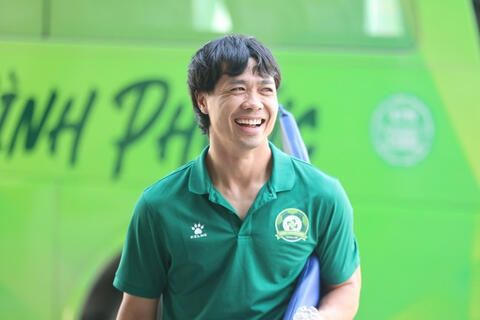 Công Phượng khiến HLV Kim Sang-sik lo lắng