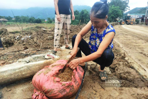 Lào Cai vẫn ngổn ngang bùn đất và nỗi lo sinh kế sau lũ