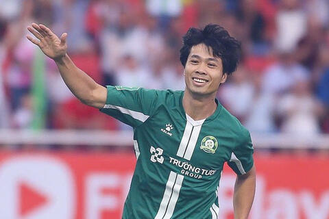 Công Phượng báo tin kém vui tới HLV Kim Sang sik