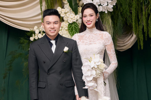 Thiếu gia Tập đoàn Sơn Hải và Hoa hậu Đỗ Thị Hà trong lễ rước dâu ở Thanh Hóa