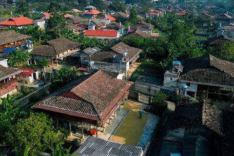 Bên trong làng du lịch tốt nhất thế giới có hàng trăm nhà sàn cổ ở Lạng Sơn