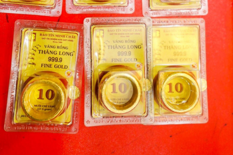 Giá vàng hôm nay 30/10/2025: Vàng miếng vọt thêm 3,8 triệu đồng/lượng