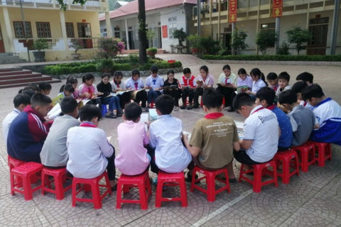 Nhà Xuất bản Giáo dục Việt Nam: Trao thêm cơ hội học tập cho học sinh miền núi bằng những cuốn sách giáo khoa ý nghĩa