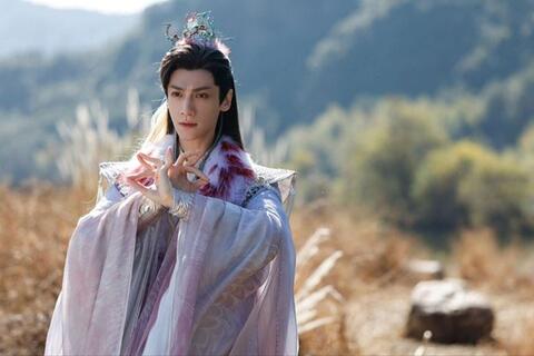 La Vân Hi, Hầu Minh Hạo và chuyện sao nam Hoa ngữ bị nữ tính hóa với phim cổ trang