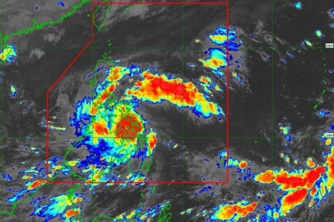 Bão số 13 Kalmaegi đổ bộ tàn phá Philippines, gợi nhớ siêu bão Hải Yến 2013