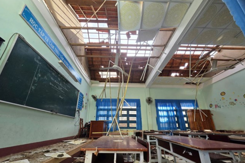 Hàng trăm trường học ở Gia Lai tốc mái, hư hỏng nặng do bão