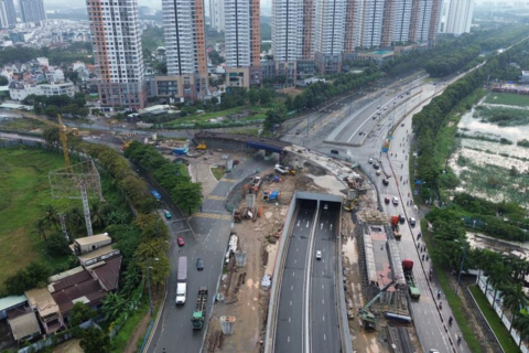 Nhánh cầu vượt và hầm chui tại nút giao An Phú đang chạy nước rút để hoàn thành cuối năm