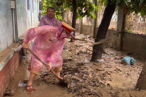 Ưu tiên vệ sinh môi trường trường học, bệnh viện sau lũ ở Gia Lai