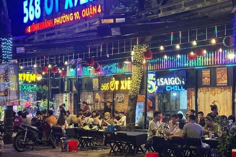 Phố ẩm thực Vĩnh Khánh lọt top nổi tiếng thế giới