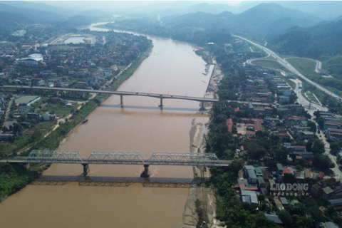 Trên công trường kè gần 200 tỉ đồng ở Lào Cai