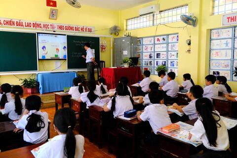 Dạy tiếng Anh từ lớp 1, trường học ở Cần Thơ “khát” phòng chức năng