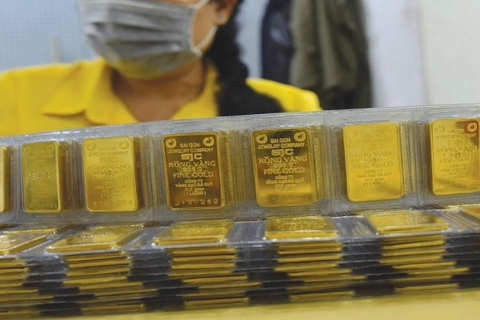 Giá vàng hôm nay 16/12 tăng 900 ngàn đồng, vượt khỏi mốc 157 triệu đồng/lượng