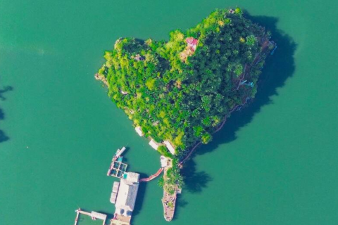 Bức tranh mùa đông yên bình trên lòng hồ Thủy điện Sơn La