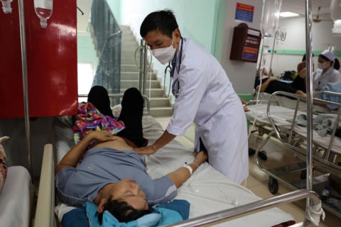 Gần 100 người nghi ngộ độc sau khi ăn bánh mì ở TP Hồ Chí Minh