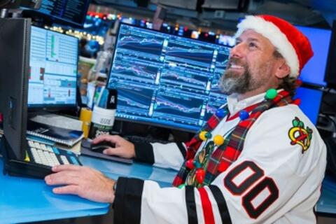 Chứng khoán Mỹ đón Giáng sinh bằng một kỷ lục mới