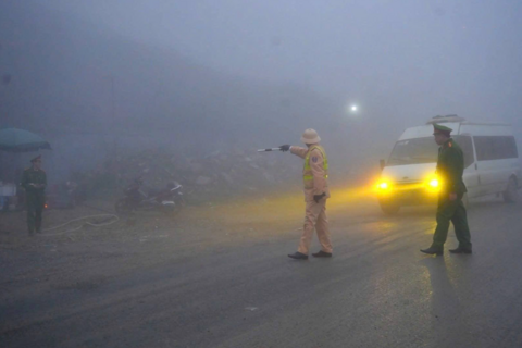 Hướng dẫn kỹ năng lái xe an toàn trên đường Sa Pa mù sương