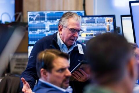 Chứng khoán Mỹ giảm sâu nhất từ tháng 10/2025 khi căng thẳng thuế quan bùng phát dữ dội