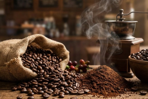 Giá cà phê hôm nay 1/2: Tây Nguyên giữ vững vùng giá cao