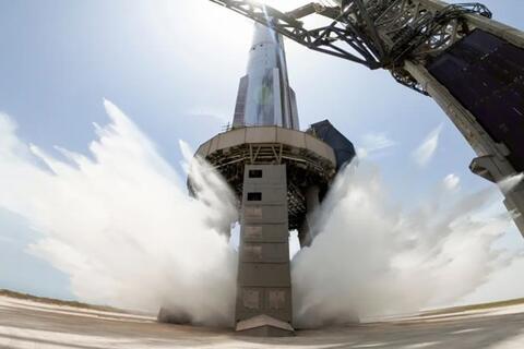 Elon Musk tạo tập đoàn lớn nhất thế giới 1.250 tỉ USD