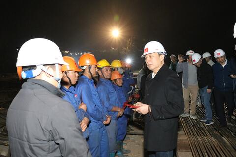 Dự án cầu Thượng Cát: Nhà thầu quyết tâm rút ngắn tiến độ 3–5 tháng