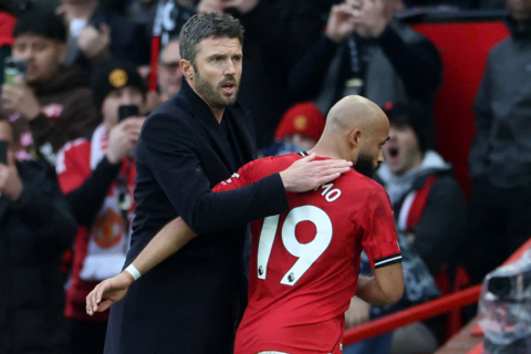 Cách Michael Carrick đang giúp Man United tiến bộ từng tuần
