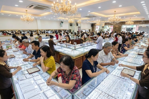 Giá bạc hôm nay 10/2/2026: Bất ngờ giảm nhẹ, cơ hội mua vào xuất hiện?