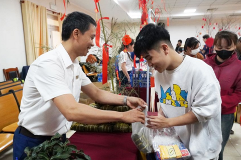 Đà Nẵng tổ chức Phiên chợ 0 đồng cho bệnh nhân chạy thận