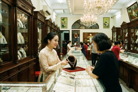 Giá vàng hôm nay 12/2: SJC, BTMC, DOJI đứng giá, vàng thế giới bật tăng mạnh