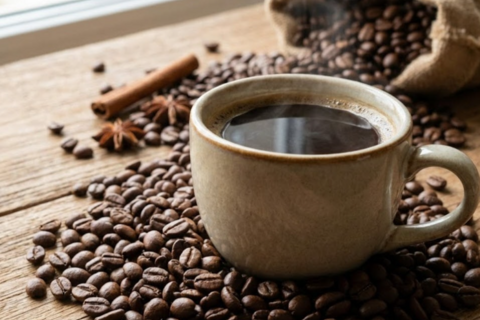 Giá cà phê hôm nay 24/2: Lao dốc 4.000 đồng/kg, Tây Nguyên mất mốc 94.000