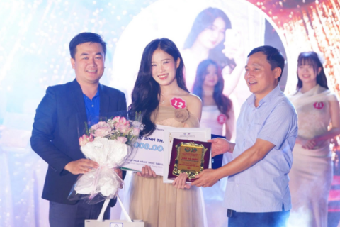 Tôn vinh sắc đẹp, trí tuệ nữ sinh ngành Y - Dược ở Quảng Trị