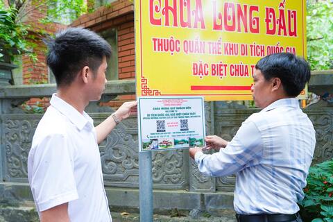 Thay hướng dẫn viên bằng mã QR tại Chùa Thầy: Bước chuyển sang du lịch thông minh