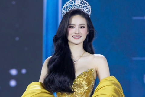 Hoa hậu Ý Nhi bật khóc khi kết thúc nhiệm kỳ Miss World Vietnam