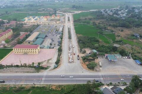 Dự án đường 600 tỉ đồng nối Quốc lộ 6 thi công mãi chưa xong