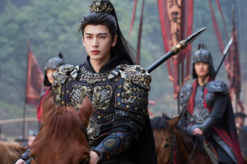 Trang điểm quá đà và tính logic nhân vật từ hình tượng của Trương Lăng Hách