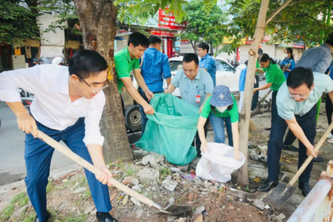 Hà Nội tăng cường bảo đảm công tác vệ sinh môi trường