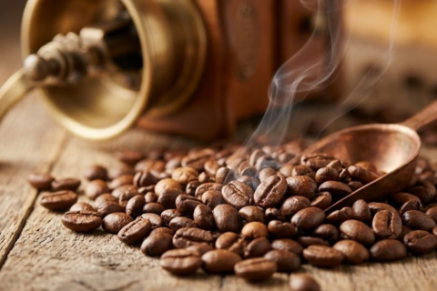 Giá cà phê hôm nay 2/4: Bật tăng mạnh, phục hồi gần 2.000 đồng/kg