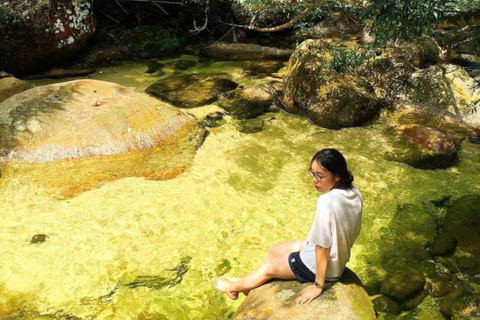 Tắm thác ở Bắc Ninh trốn nóng dịp nghỉ lễ 30.4 - 1.5