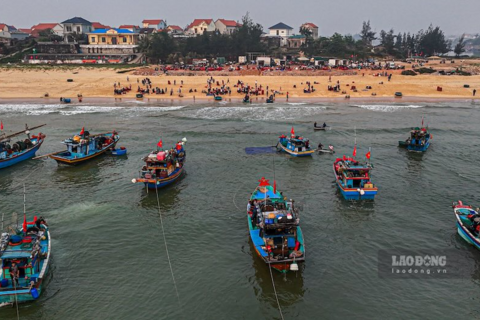 Cá nục đầy khoang, ngư dân thu tiền triệu mỗi chuyến