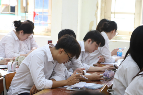 Thi tốt nghiệp THPT năm 2026: Ngày càng nhiều học sinh rời xa các môn khoa học tự nhiên
