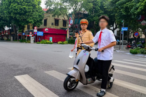 Hà Nội: Gần 1.700 trường hợp học sinh vi phạm giao thông bị xử lý