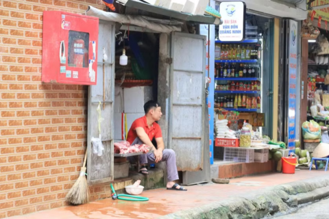 Hà Nội mạnh tay dẹp lấn chiếm vỉa hè, tiểu thương xoay đủ cách bán hàng