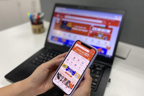 Nhà bán hàng xoay trục trước làn sóng tăng phí trên sàn online